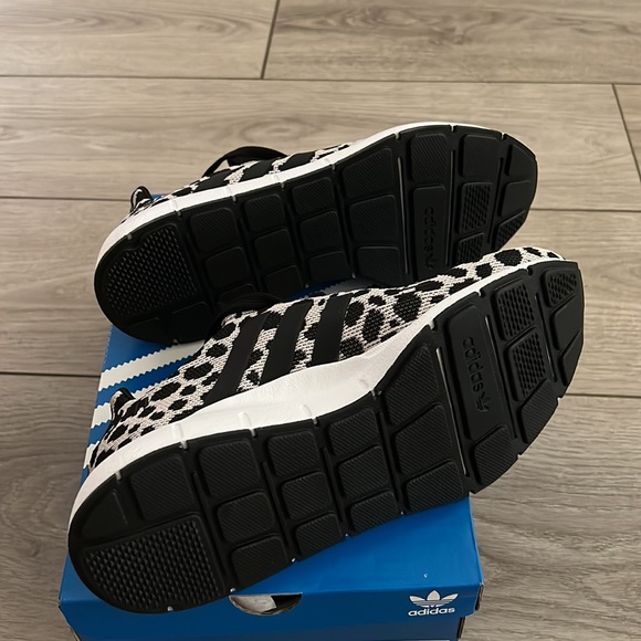 Adidas Swift Run - Picture 7 of 7